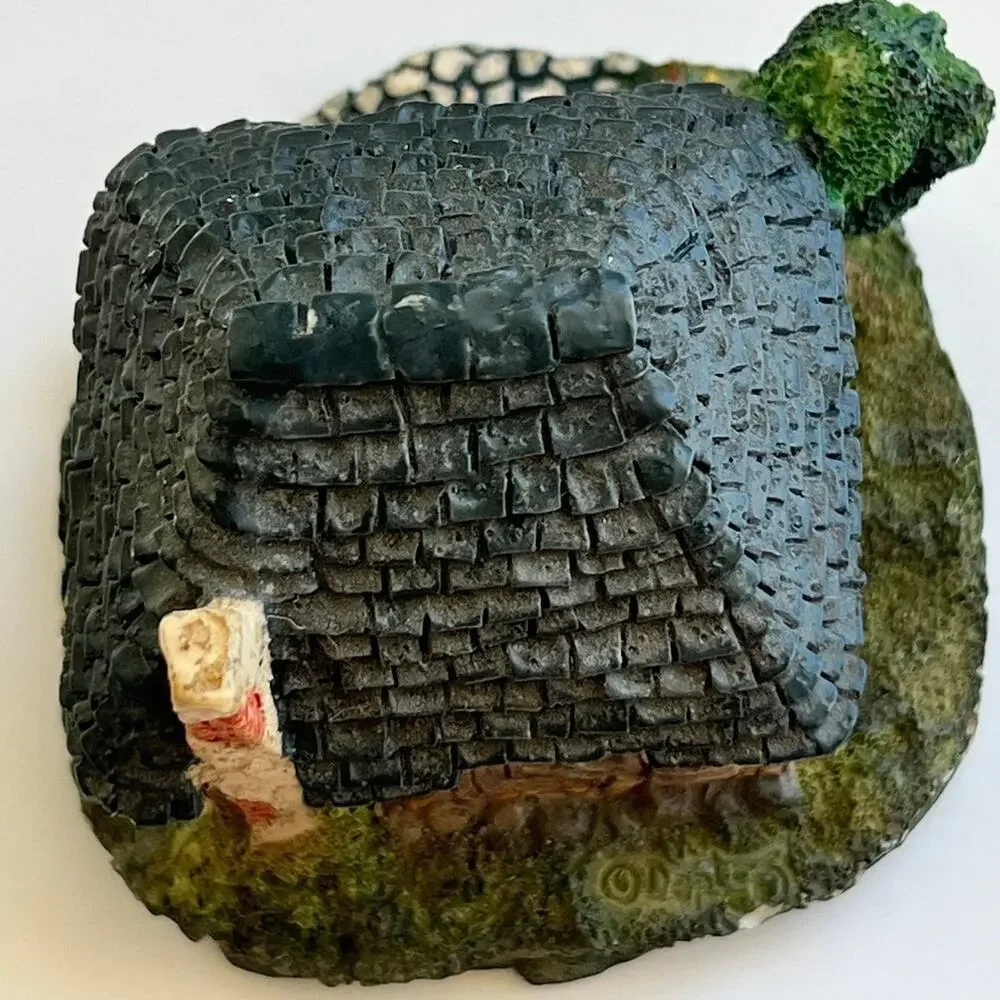DICKINS VILLAGE miniatures “Rooms for Let”,